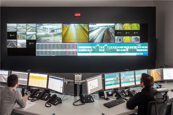 Safe trips for a Happy Easter!